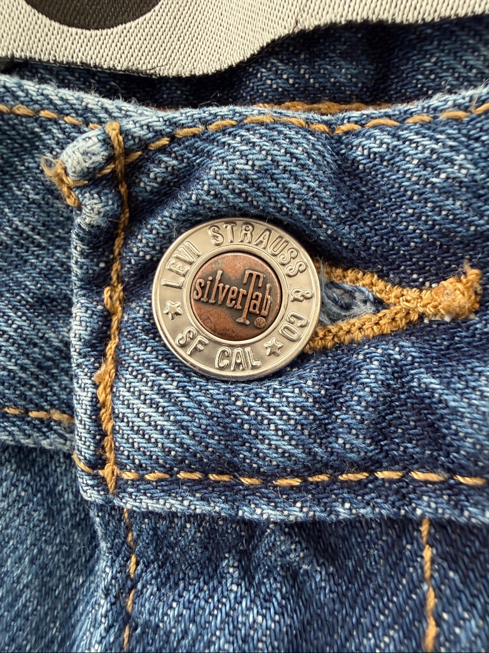 Levi’s Silver Tab ‘94 Baggy Cotton Jean - Picture 12 of 16